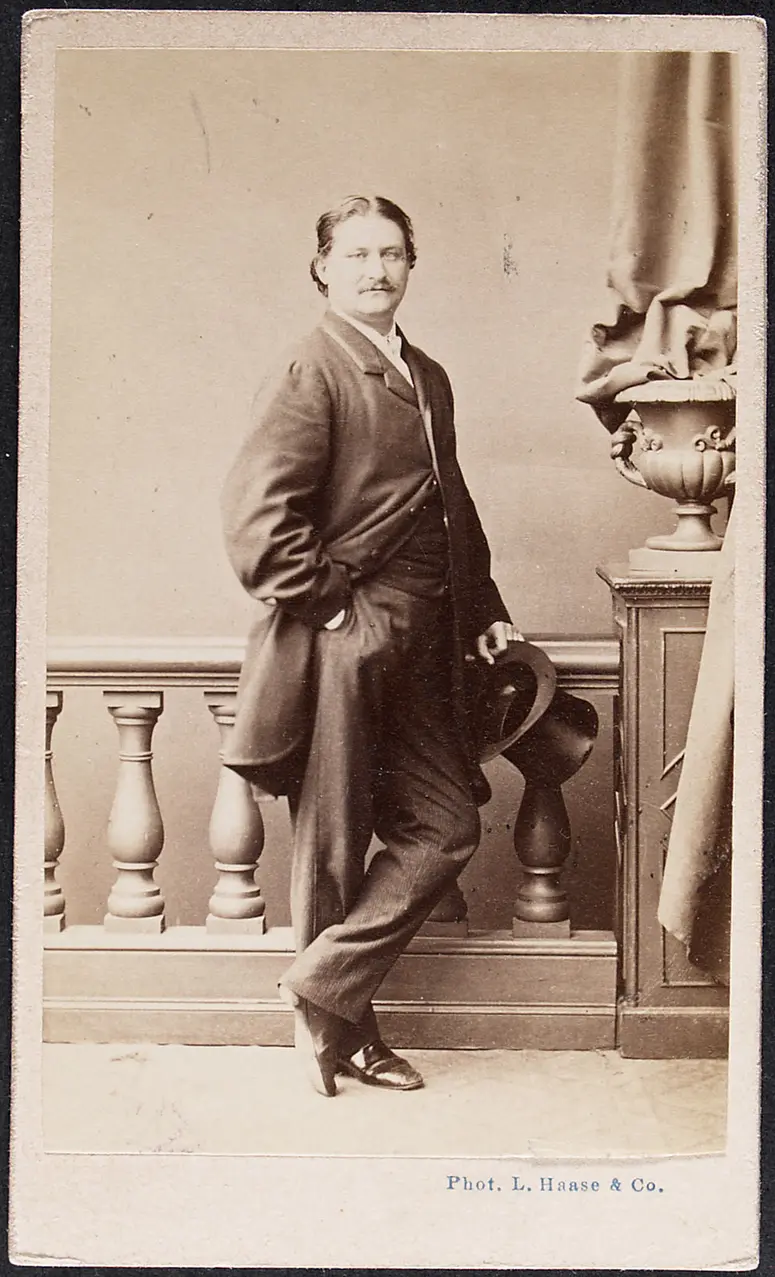 Herr Baumeister