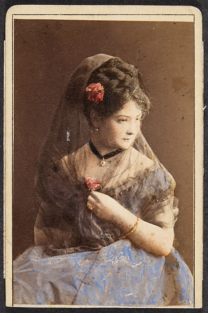 Elise Bach