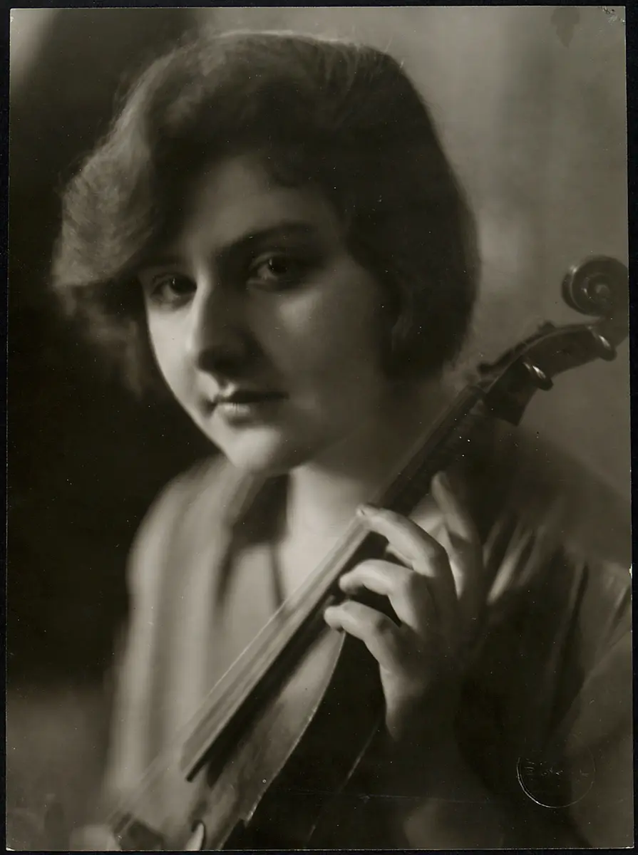 Alma Rose