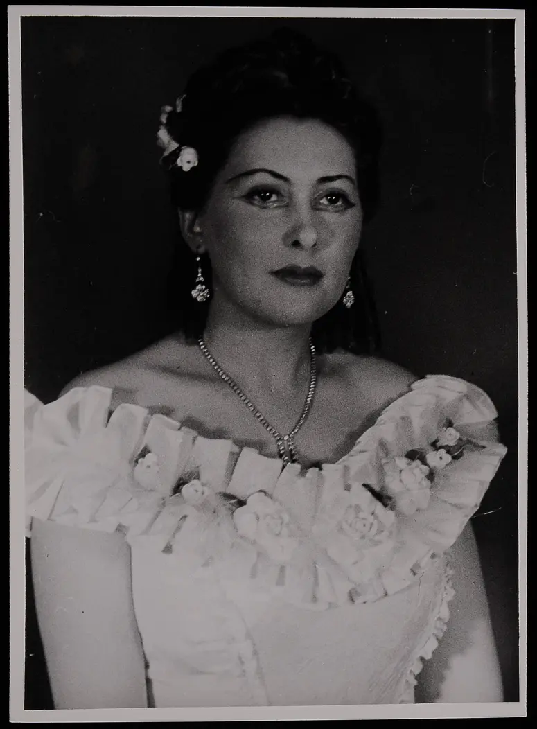 Esther Réthy, Verweis auf Stücktitel: La Traviata