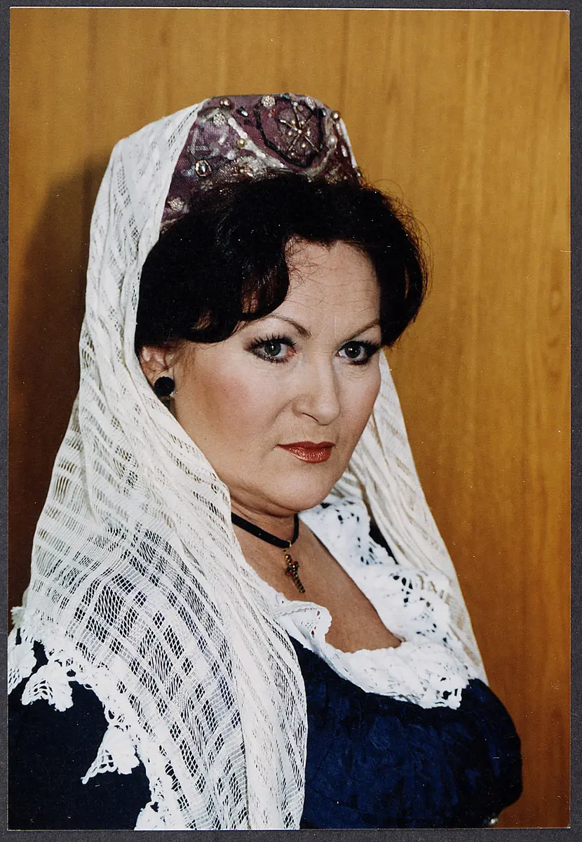 Mirjana Irosch, Verweis auf Stücktitel: Die verkaufte Braut