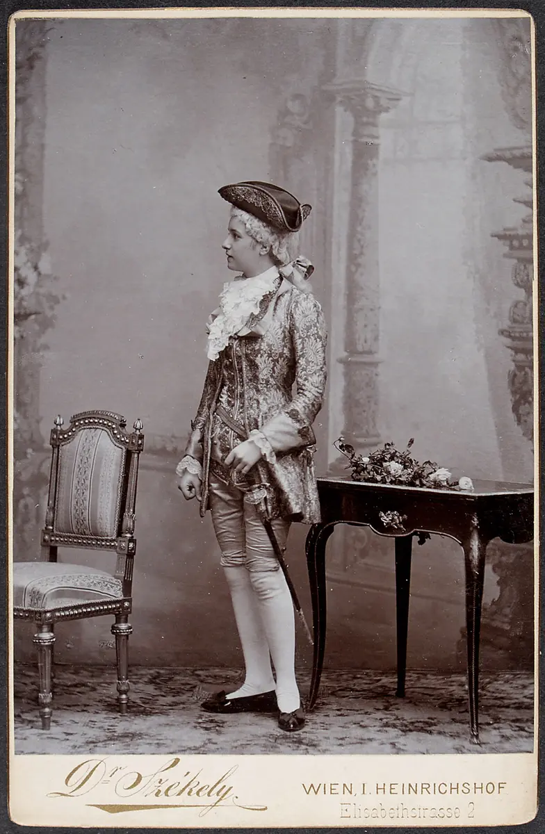 Lucy Fischer
