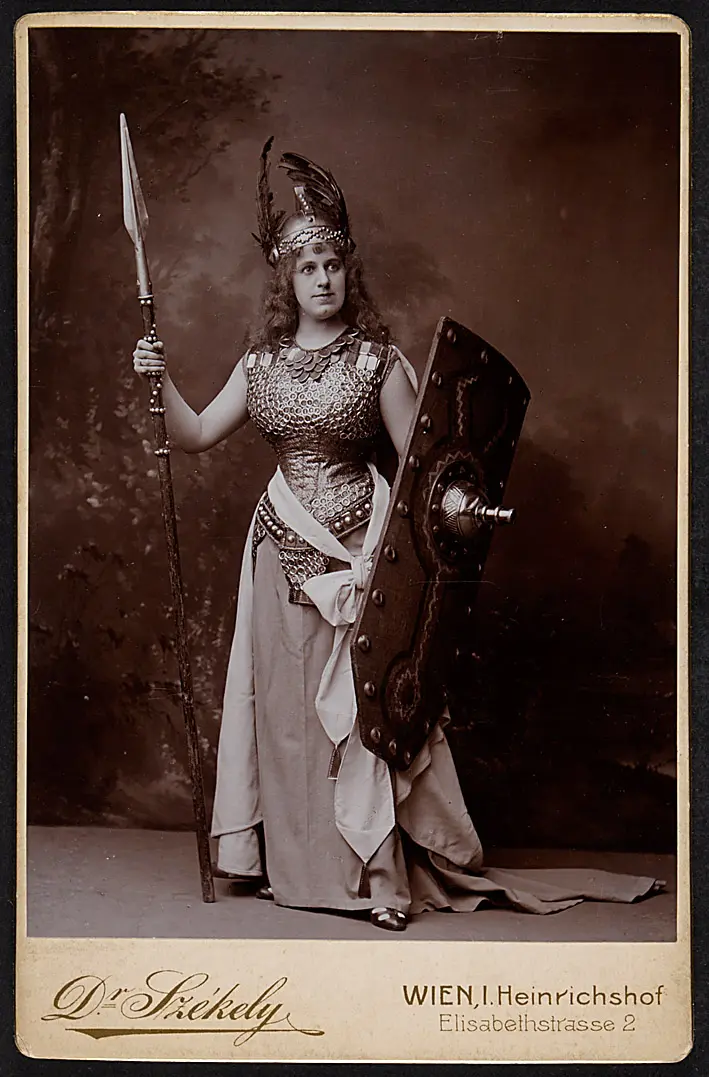Edith Walker, Verweis auf Stücktitel: Die Walküre