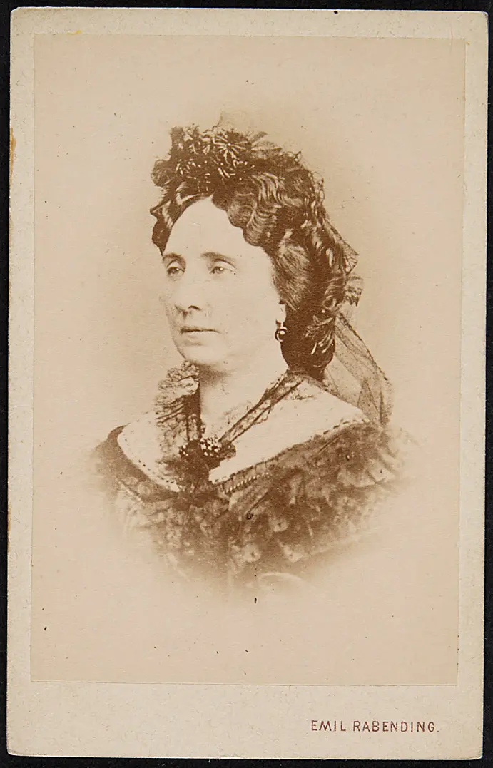 Julie Rettich
