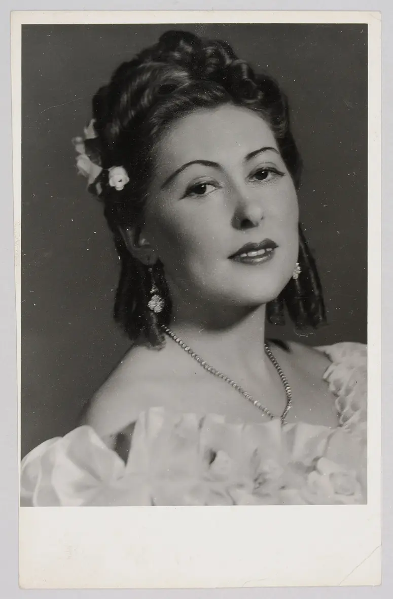 Esther Rethy
