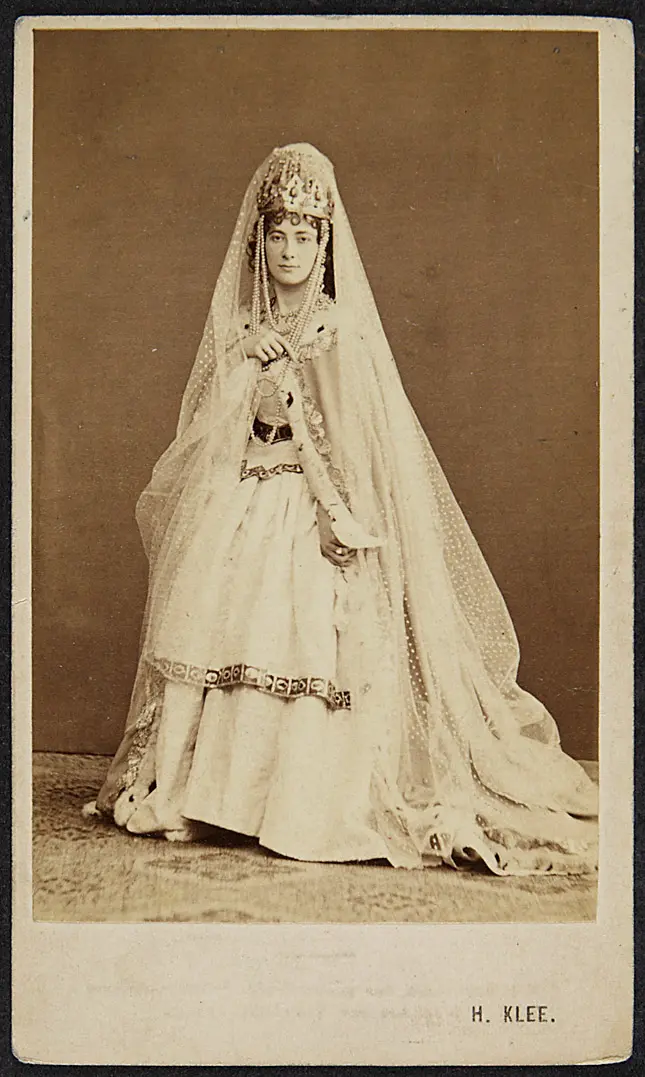 Charlotte Wolter