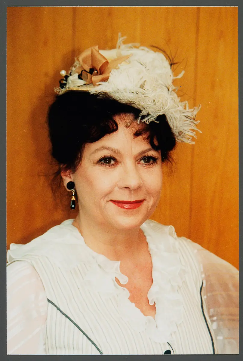 Sylvia Lukan, Verweis auf Stücktitel: Gigi