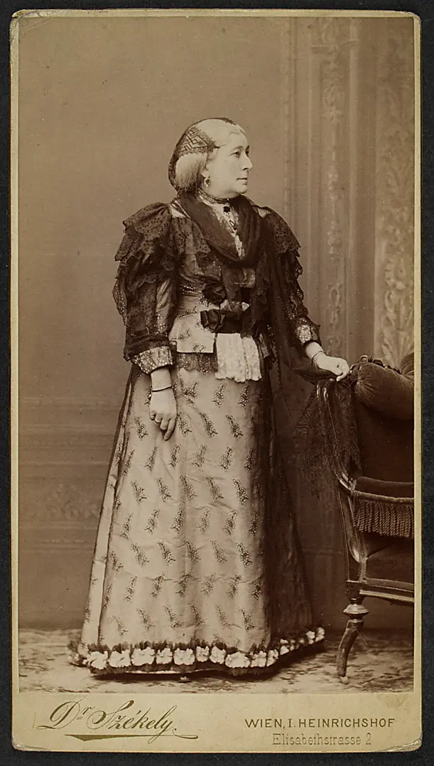 Charlotte Wolter