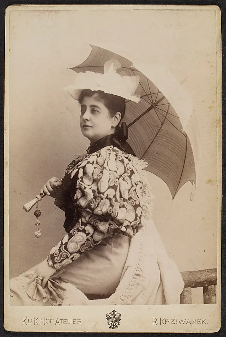 Pauline Lucca