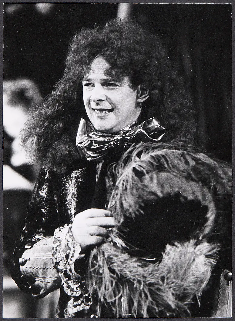 Michael Herbe, Verweis auf Stücktitel: Cyrano de Bergerac