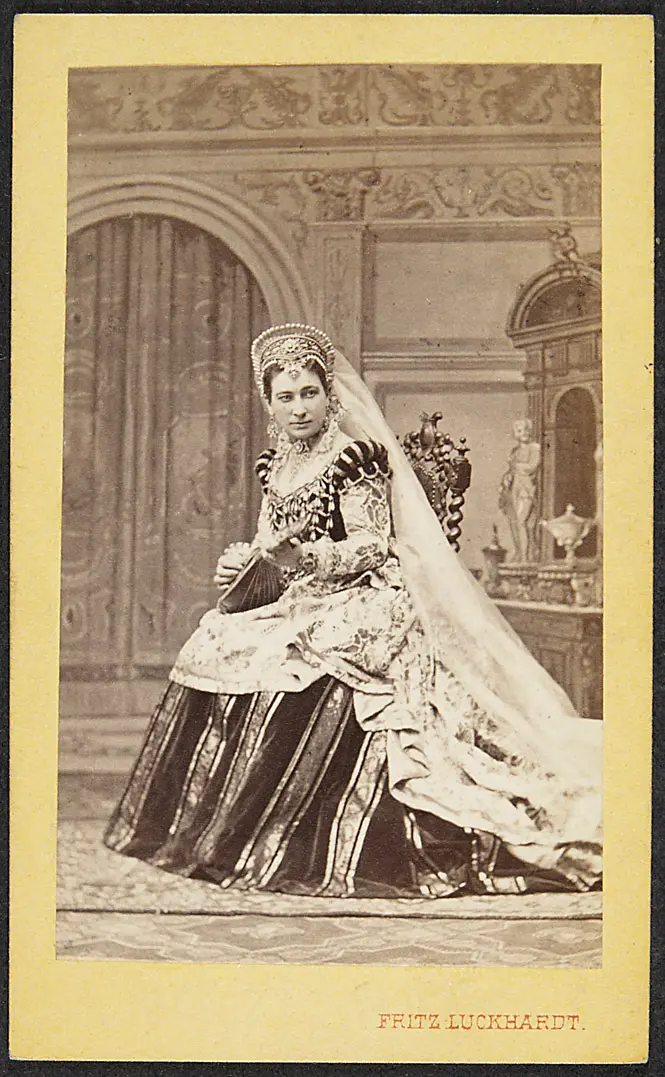 Charlotte Wolter