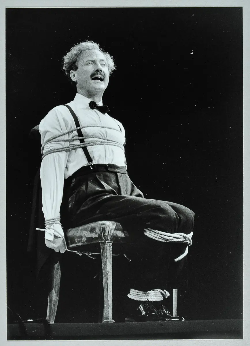 Thomas Stolzeti, Verweis auf Stücktitel: Schopenhauer