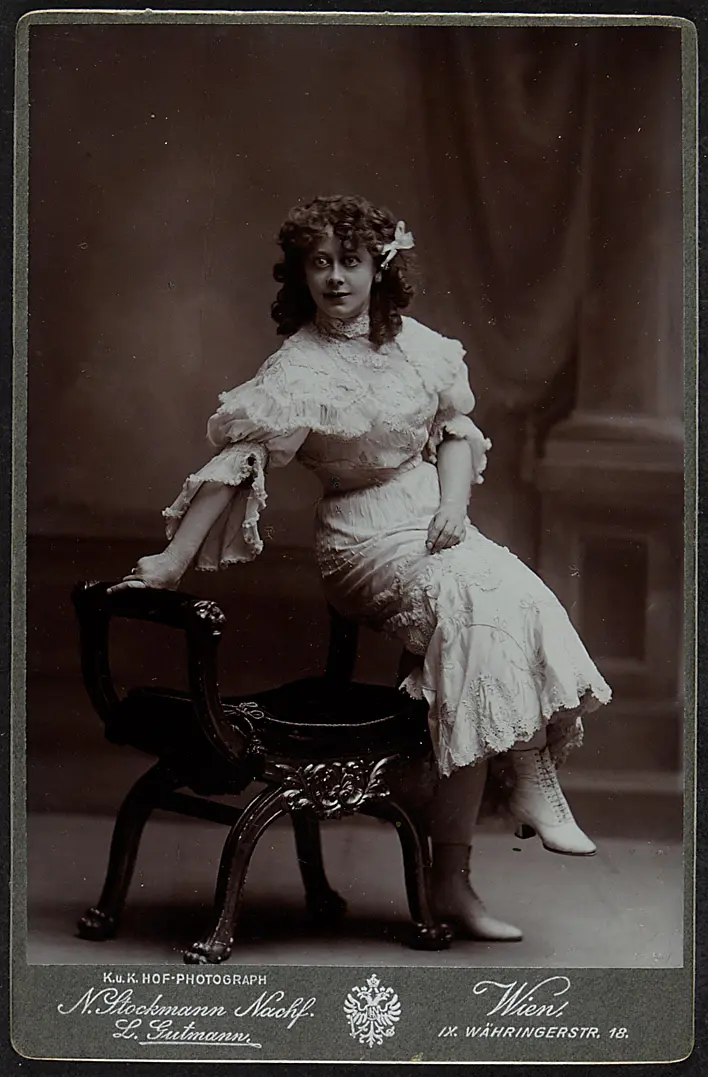 Mila Theren