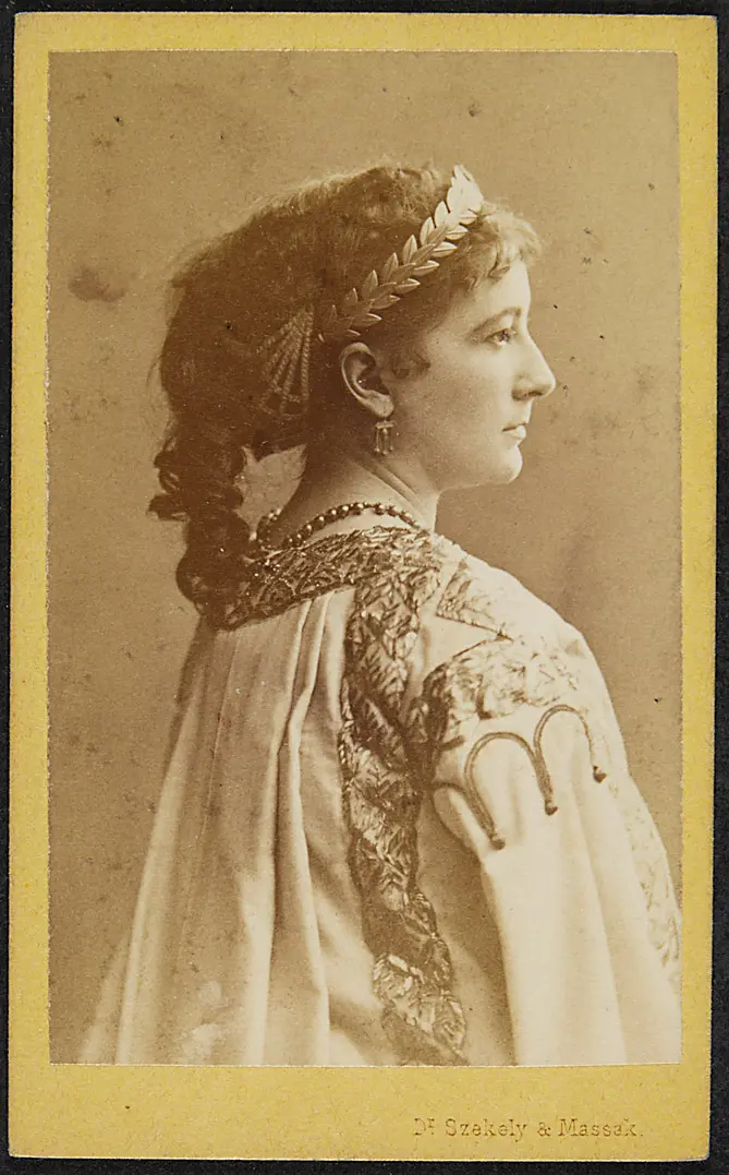 Charlotte Wolter