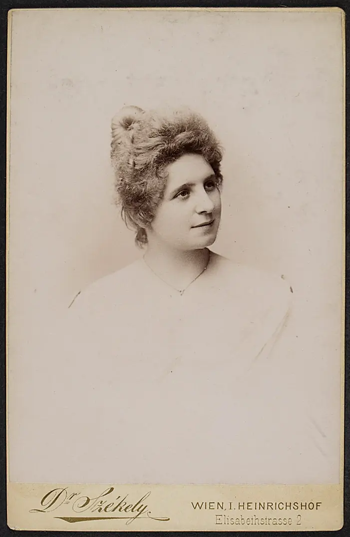 Minnie Milton