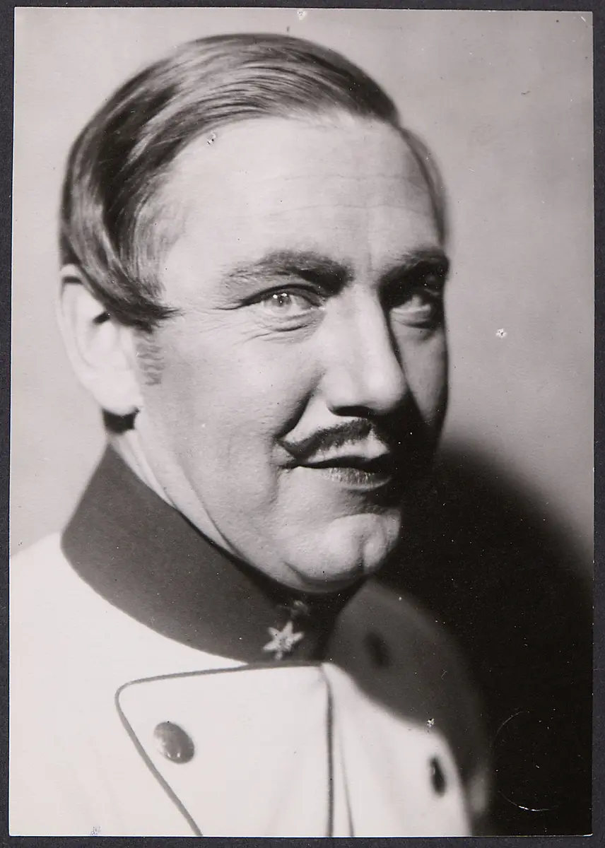 Alfred Grüninger, Verweis auf Stücktitel: Das Veilchen
