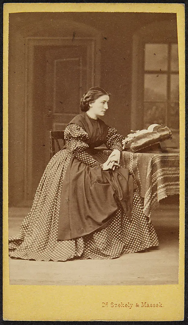 Charlotte Wolter
