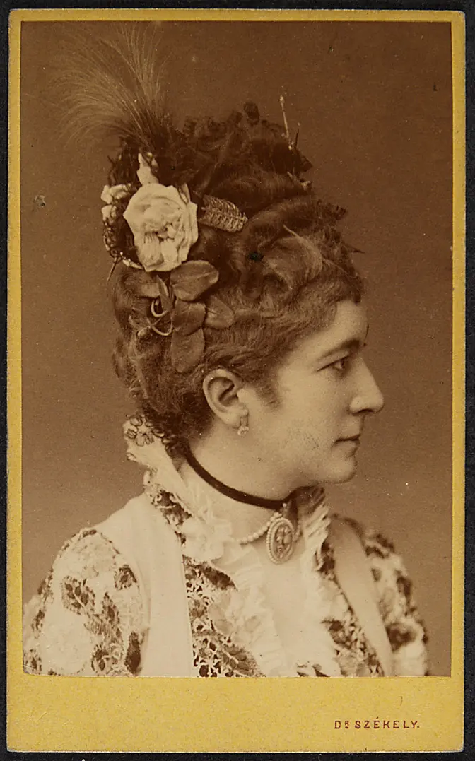 Charlotte Wolter