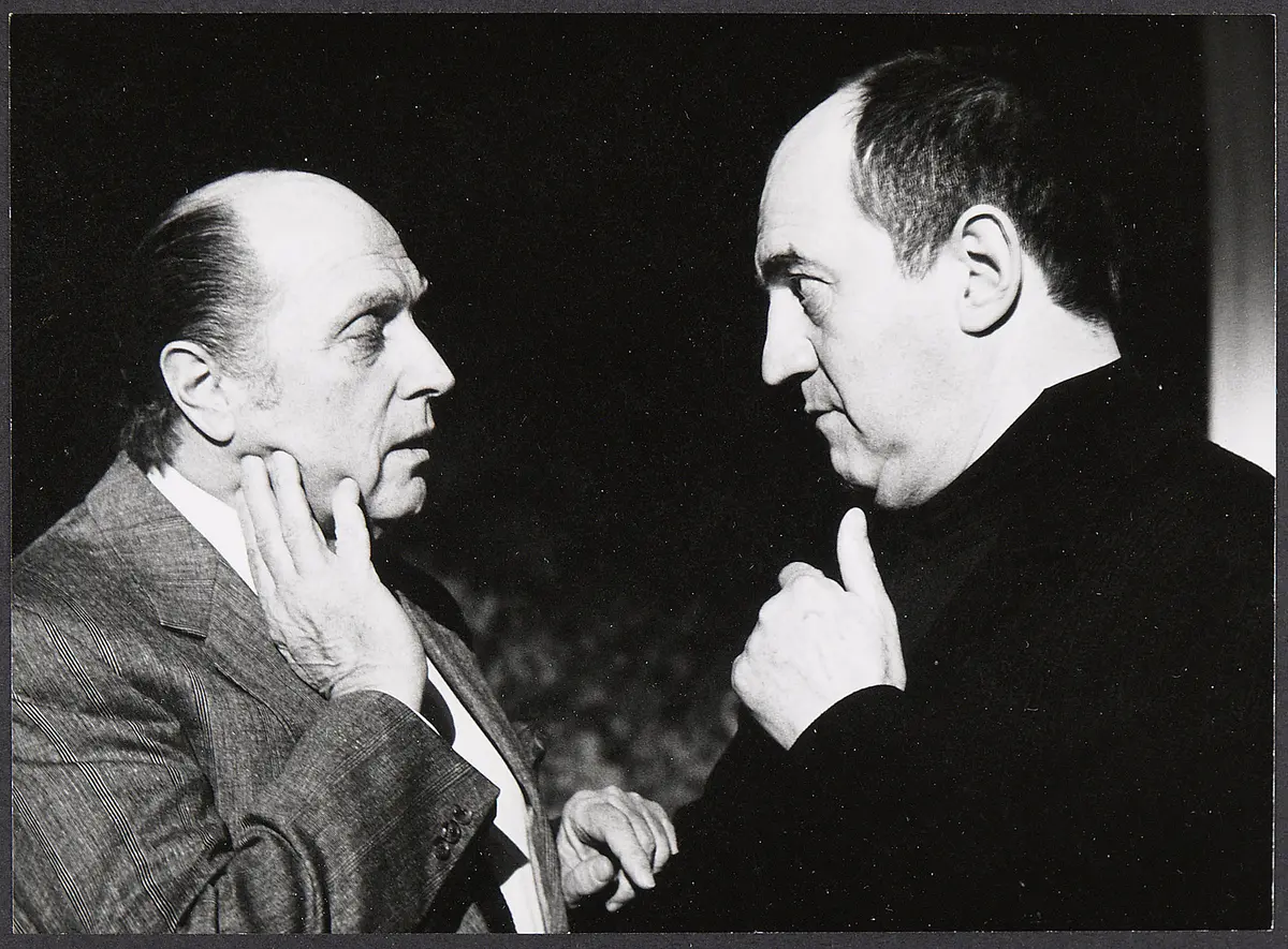 Robert Jungbluth, Verweis auf Stücktitel: Prof. Bernhardi