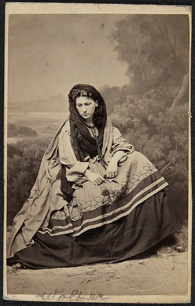 Charlotte Wolter