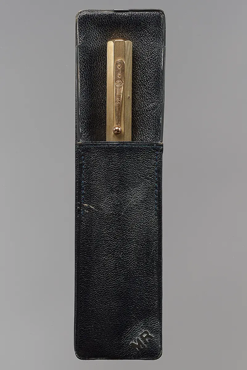 Füllfeder mit Monogramm