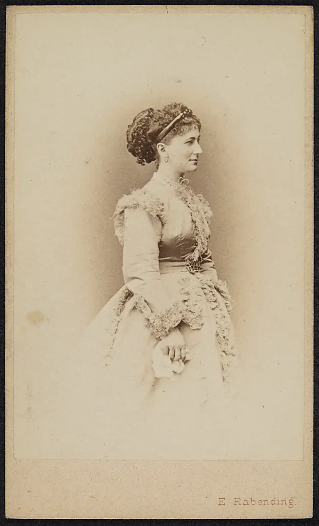 Charlotte Wolter