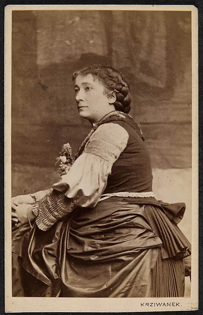 Charlotte Wolter
