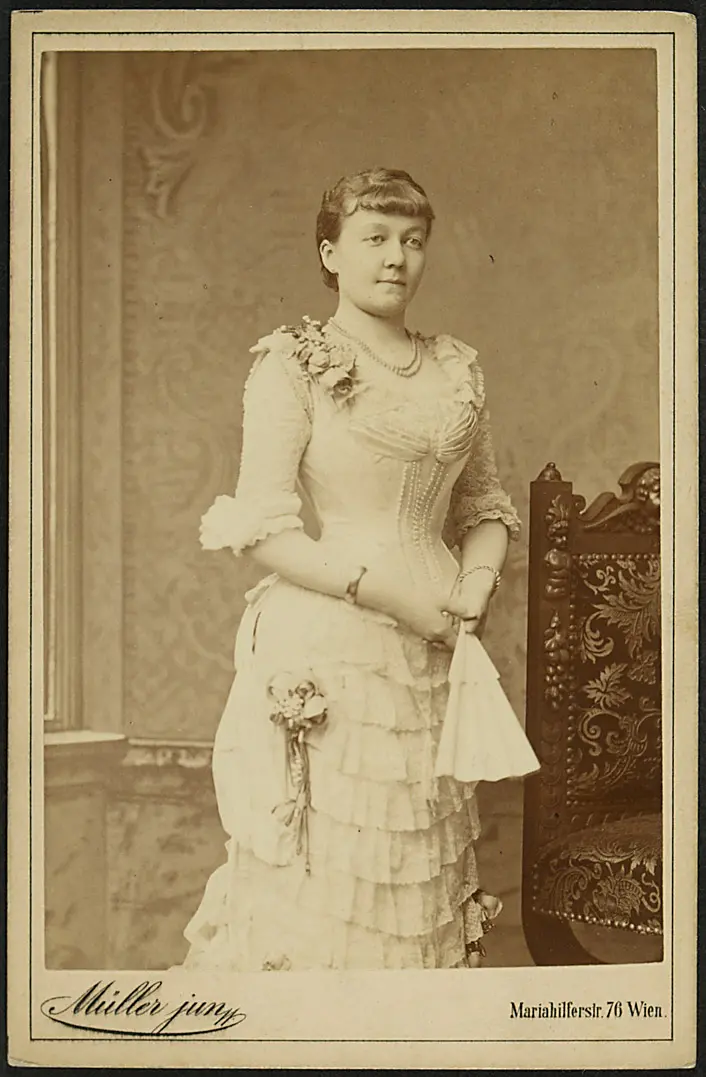 Anna Hauser