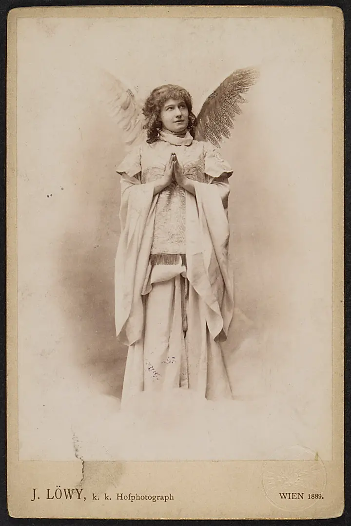 Antonie Janisch, Verweis auf Stücktitel: Faust I.