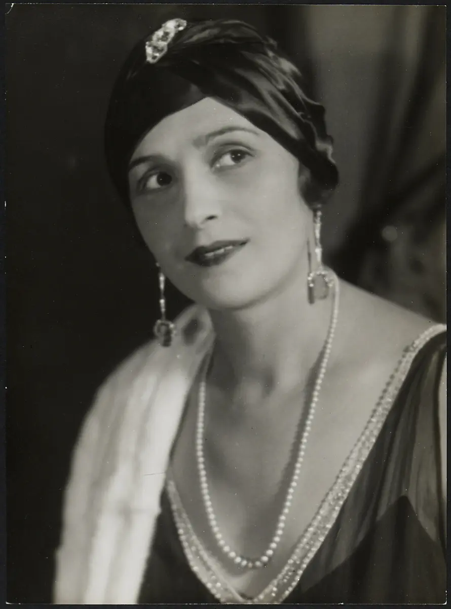 Nora Gregor