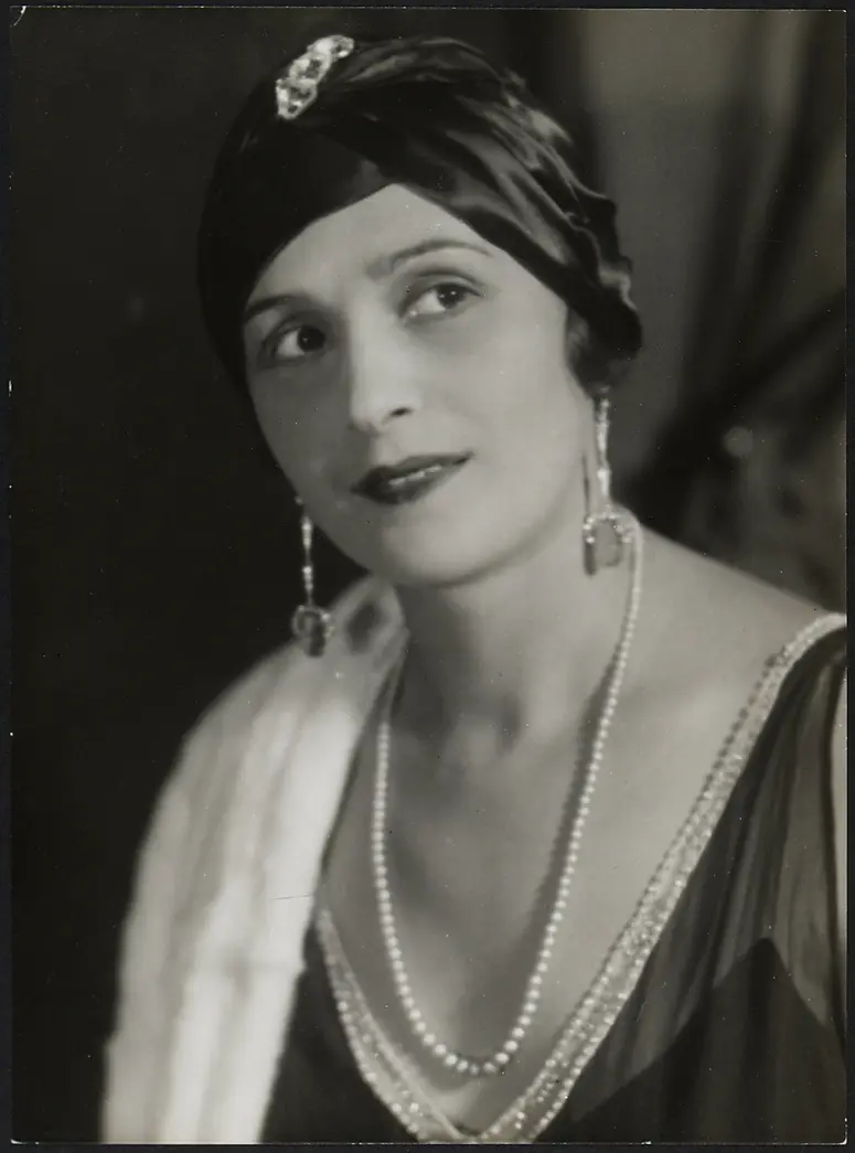 Nora Gregor