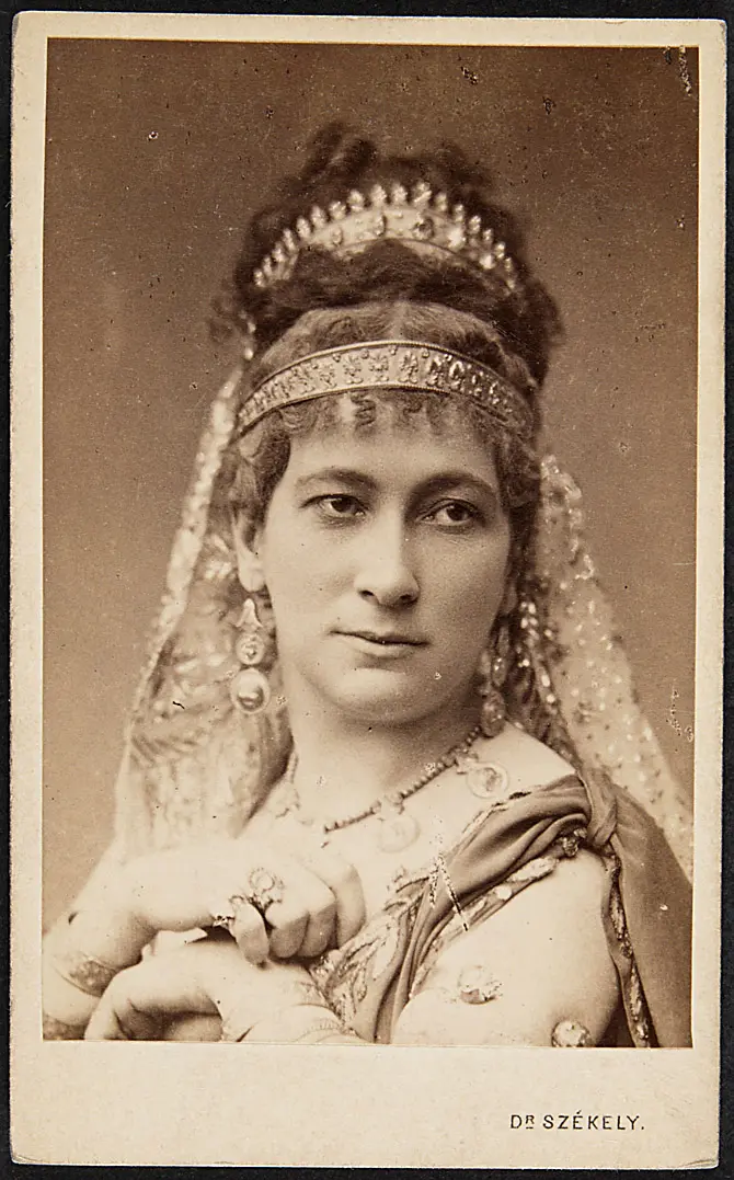 Charlotte Wolter