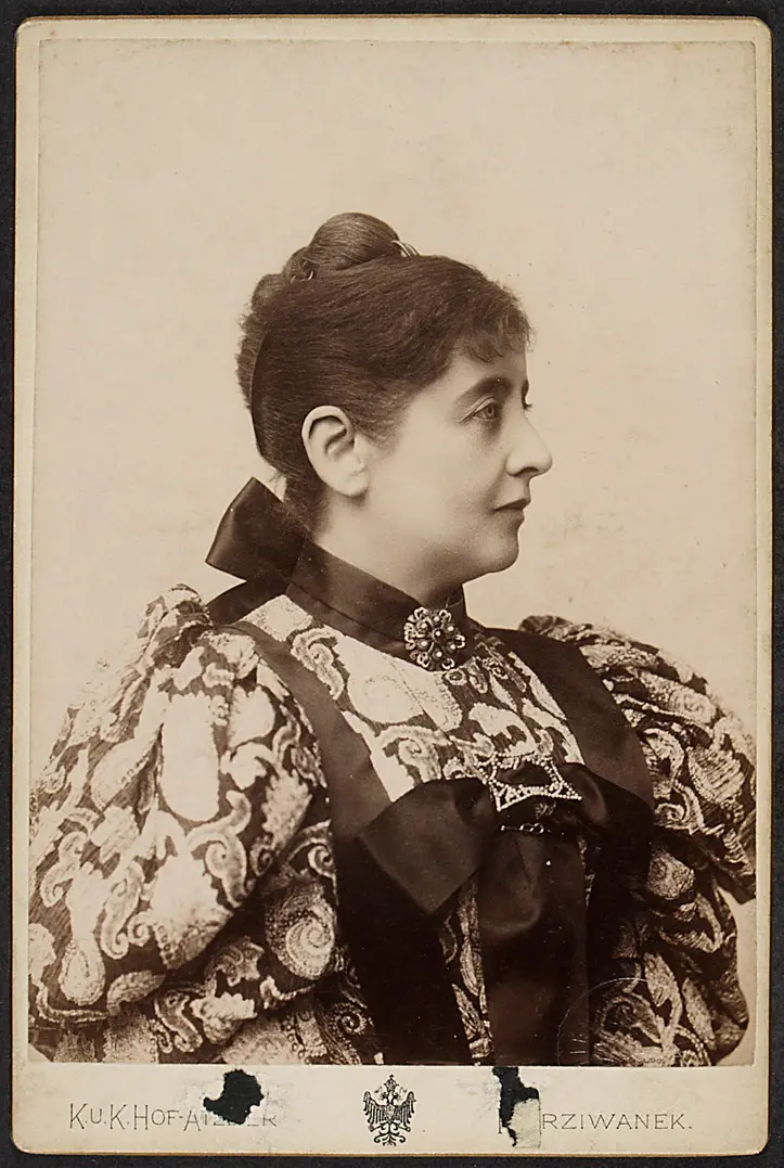 Pauline Lucca