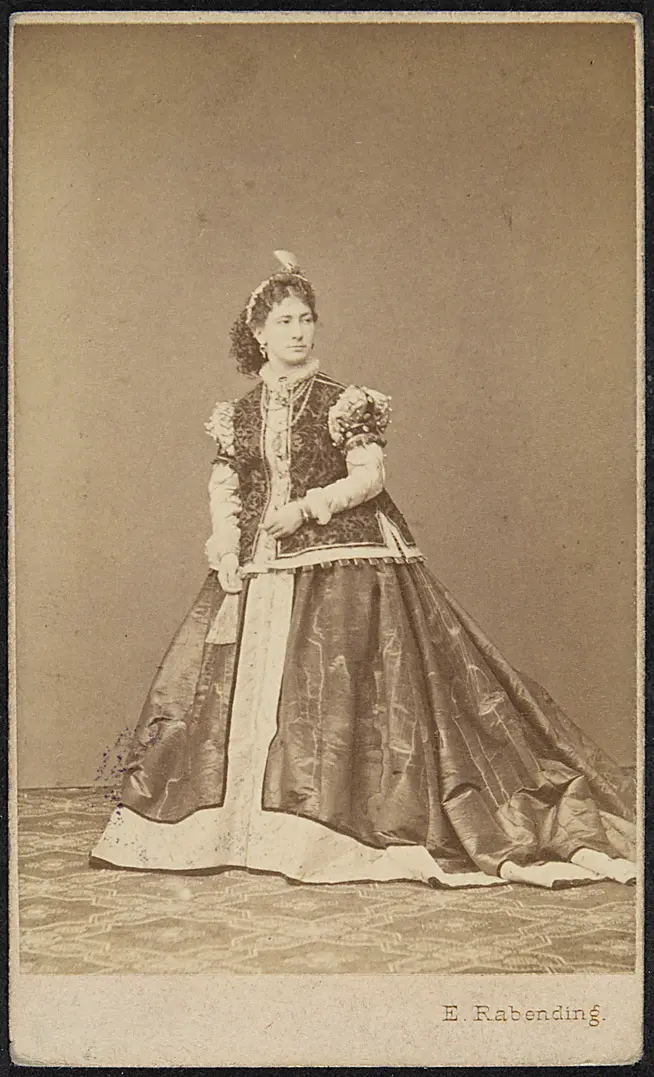 Charlotte Wolter