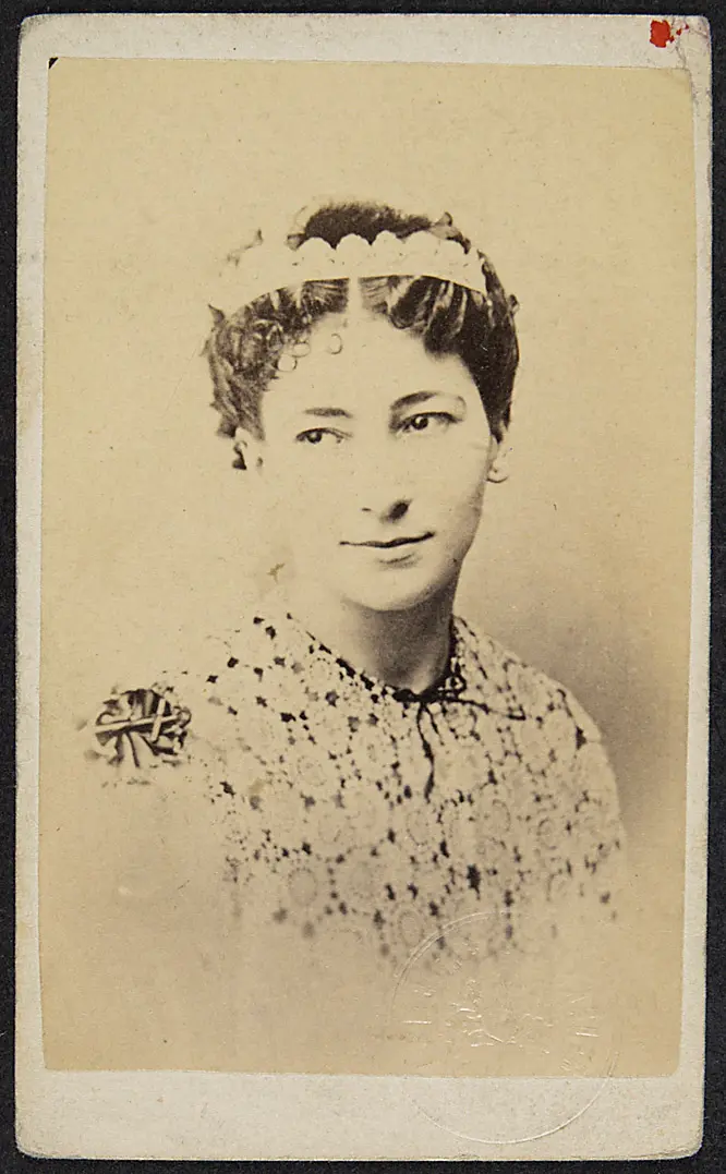Charlotte Wolter
