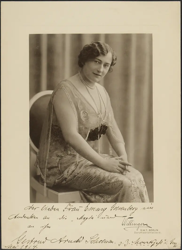 Gertrud Arnold Schoenau