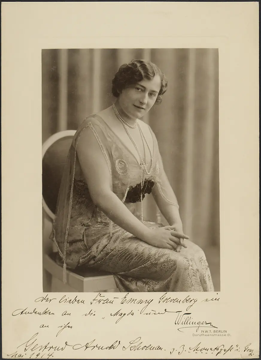 Gertrud Arnold Schoenau