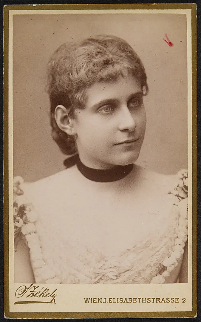 Henriette Standhartner