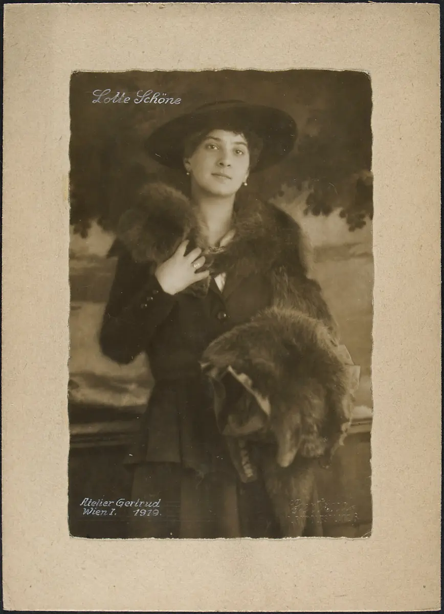 Lotte Schöne