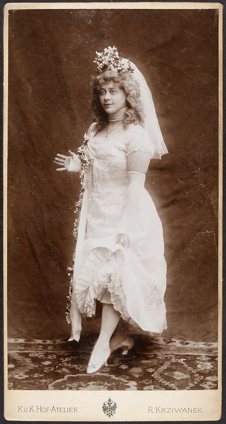 Mila Theren