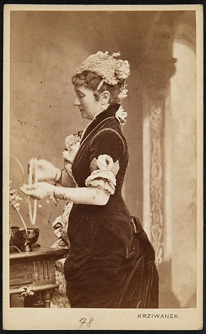 Charlotte Wolter