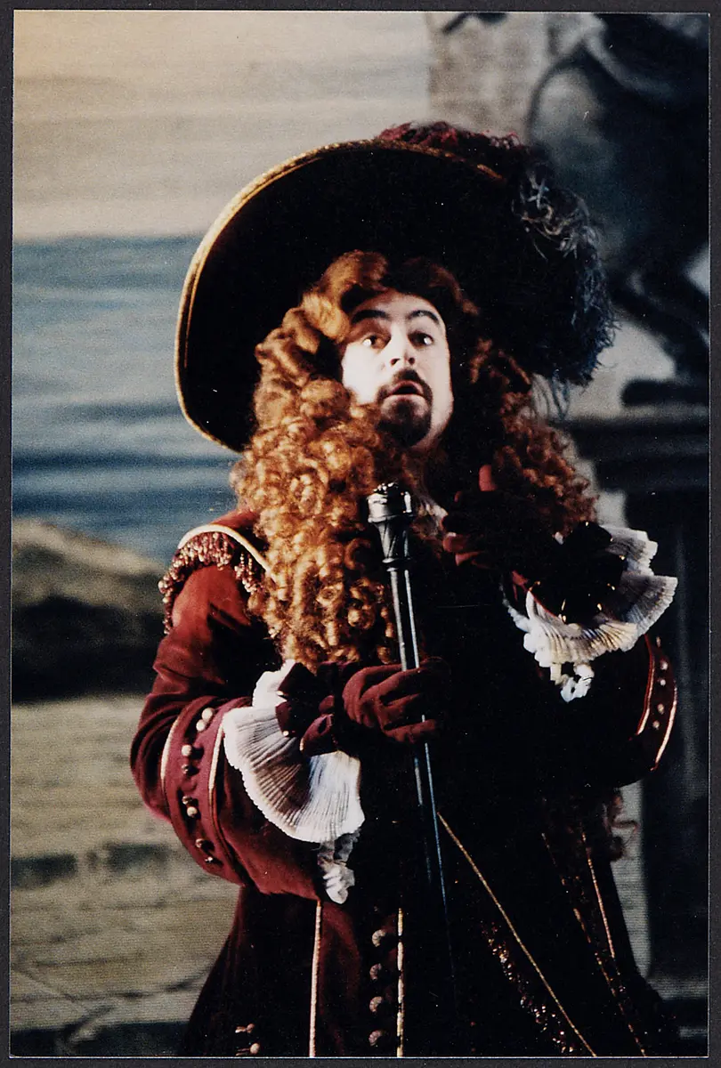 Carlos Alvarez