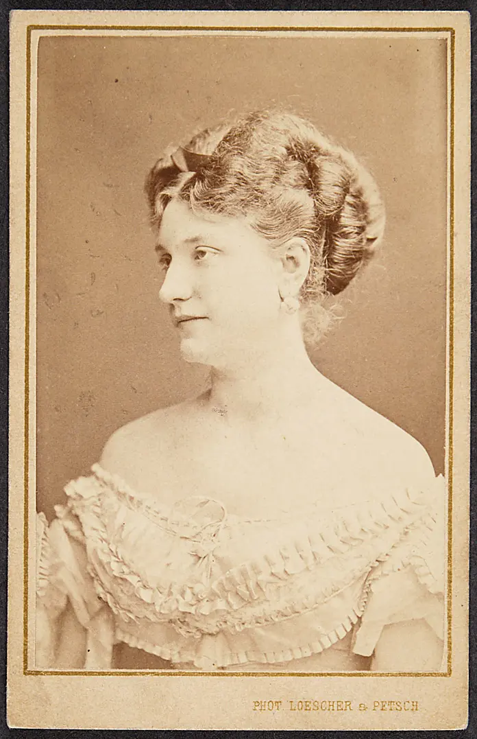 Louise Erhardt