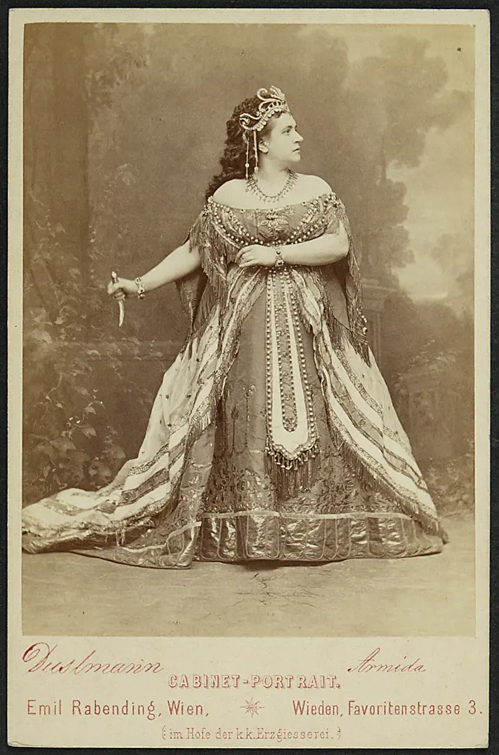 Louise Dustmann, Verweis auf Stücktitel: Armide