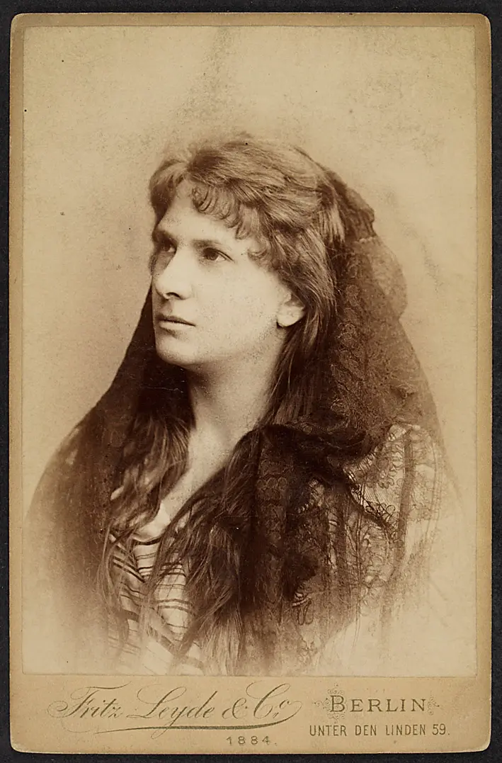 Louise Peroni