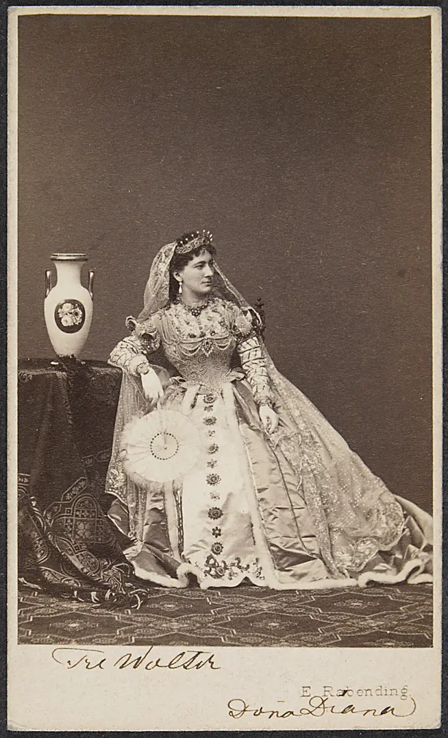 Charlotte Wolter