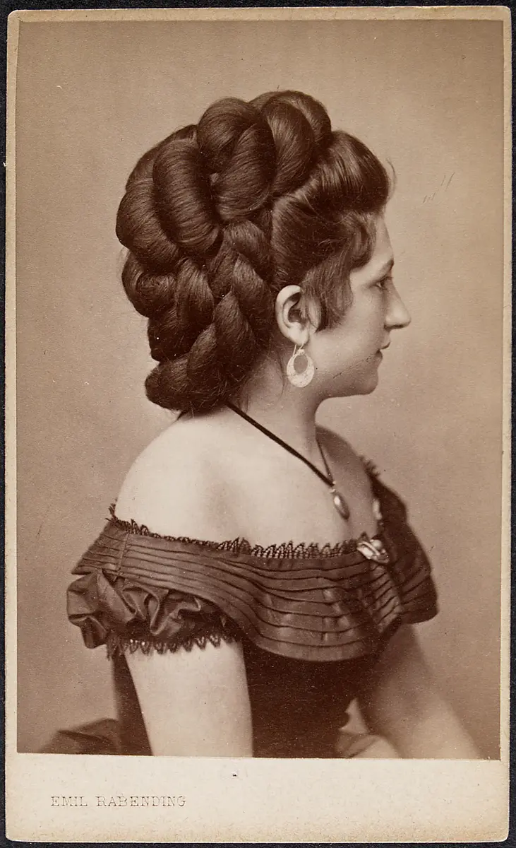 Frau Girgele