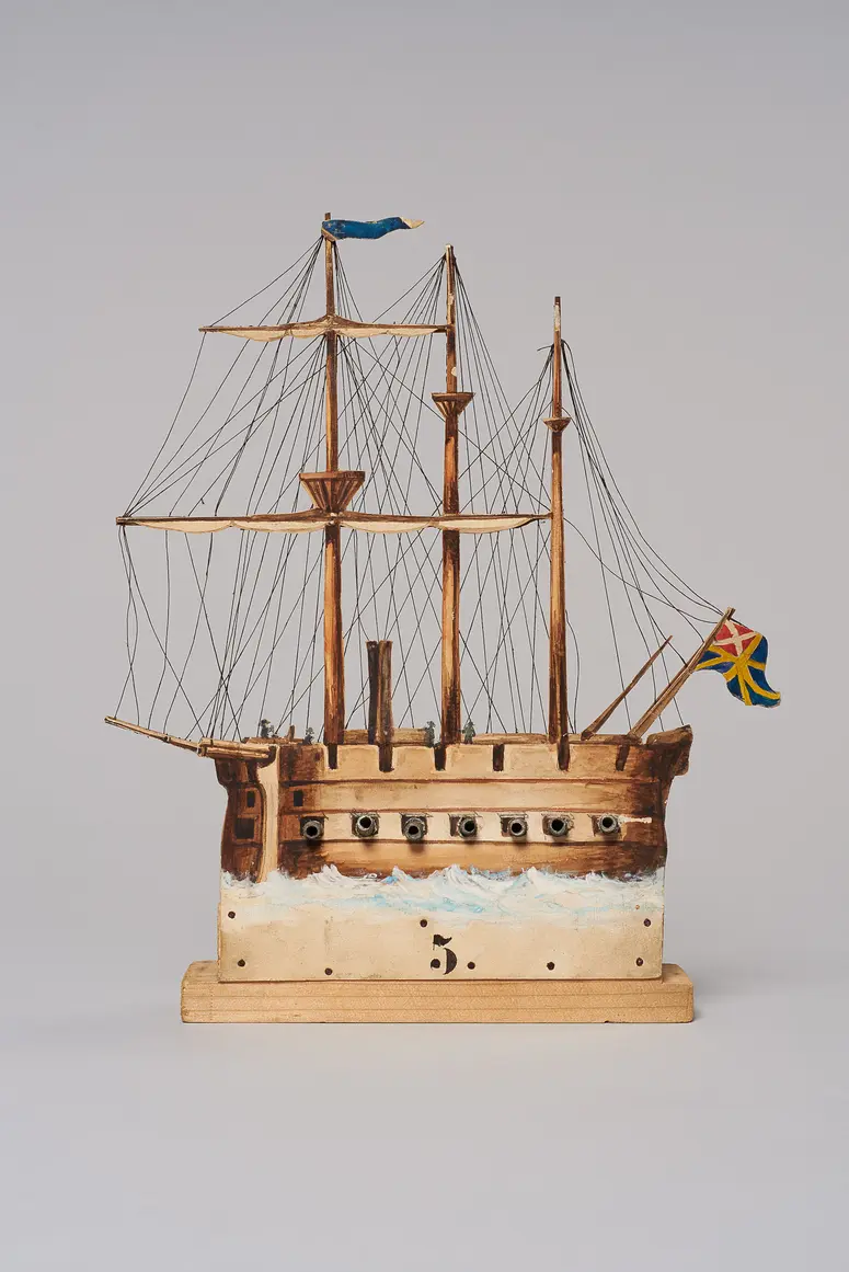 Kriegsschiff