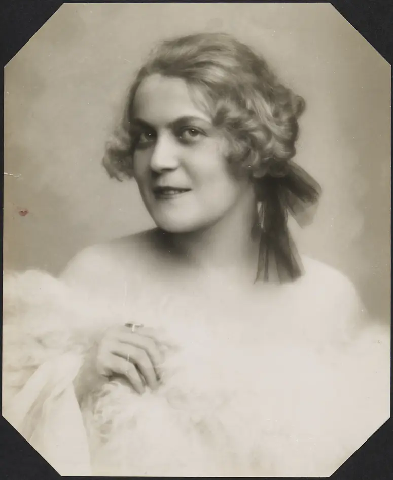 Emmy Kosary