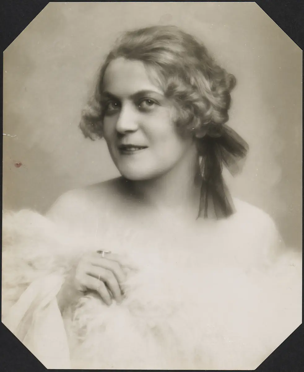 Emmy Kosary